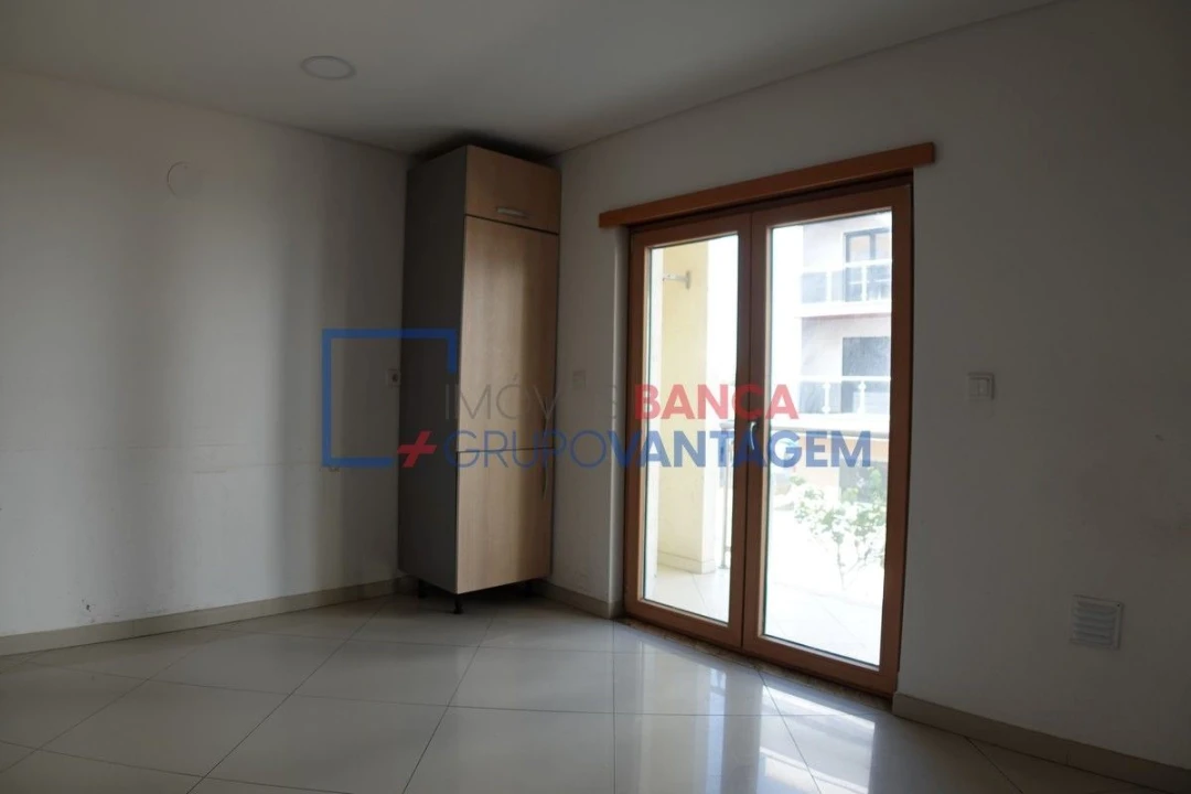 Apartamento T4 para Venda em Pinhal Novo Foto 7