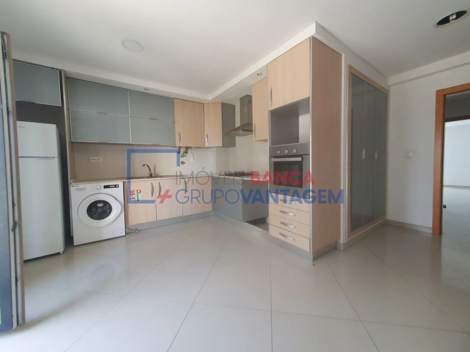 Apartamento T4 para Venda em Pinhal Novo Foto 6