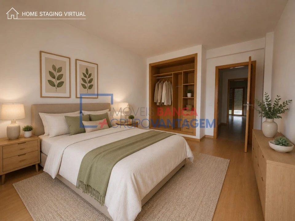 Apartamento T4 para Venda em Pinhal Novo Foto 9