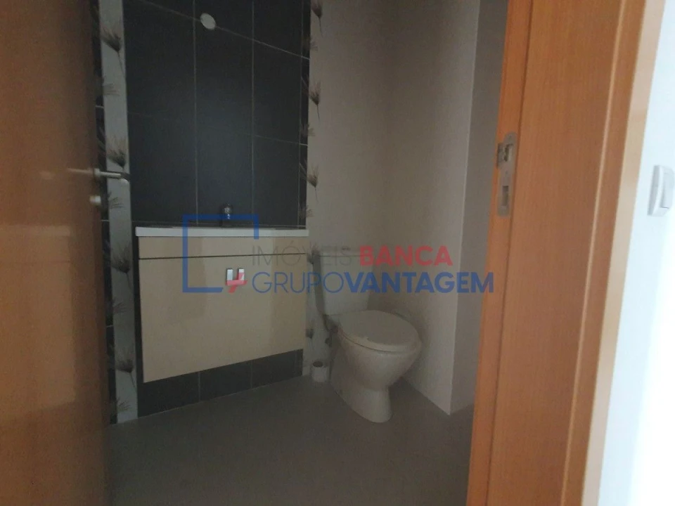 Apartamento T4 para Venda em Pinhal Novo Foto 23