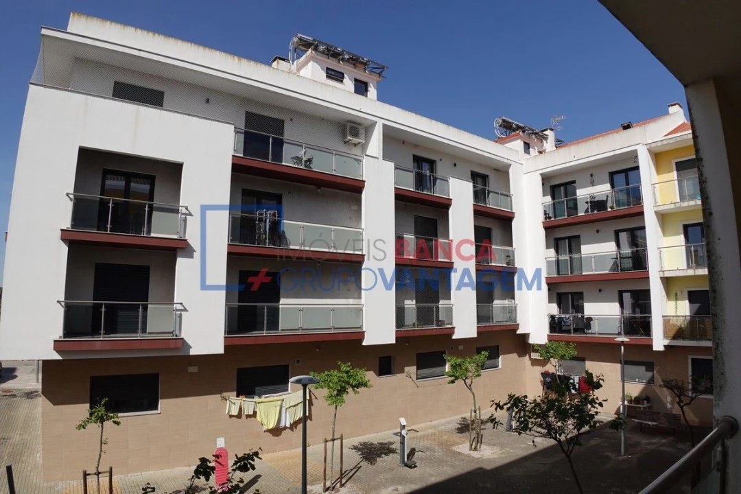 Apartamento T4 para Venda em Pinhal Novo Foto 28