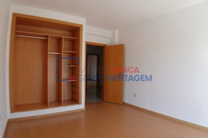Apartamento T4 para Venda em Pinhal Novo
