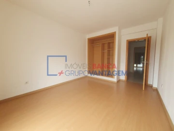 Apartamento T4 para Venda em Pinhal Novo