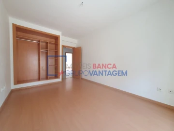 Apartamento T4 para Venda em Pinhal Novo