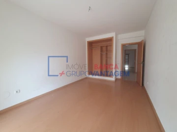 Apartamento T4 para Venda em Pinhal Novo