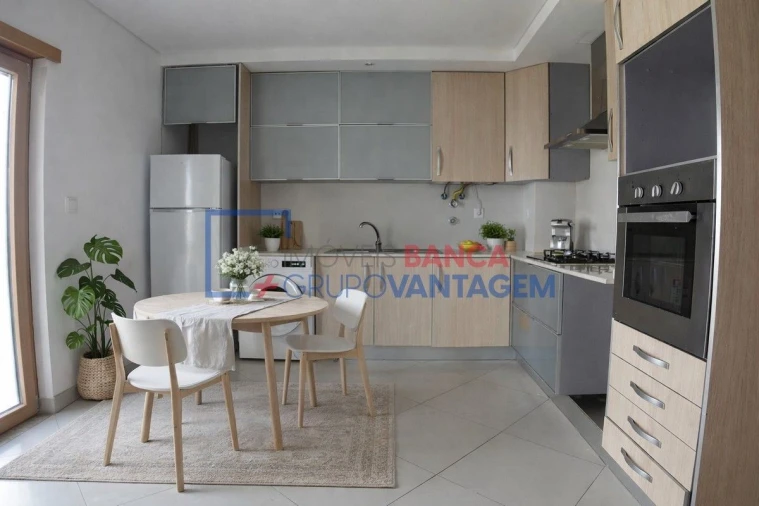 Apartamento T4 para Venda em Pinhal Novo Foto 3