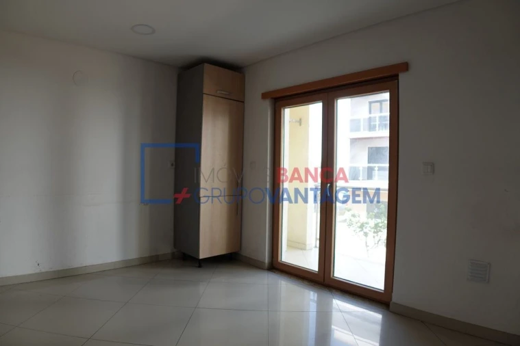 Apartamento T4 para Venda em Pinhal Novo Foto 7