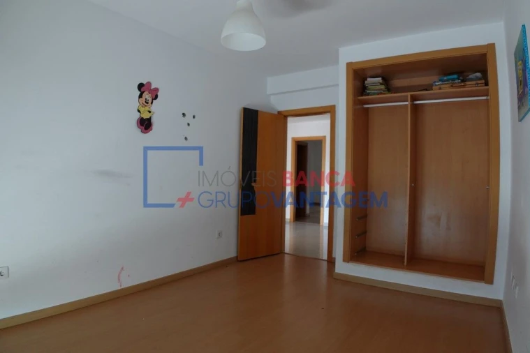 Apartamento T4 para Venda em Pinhal Novo Foto 13