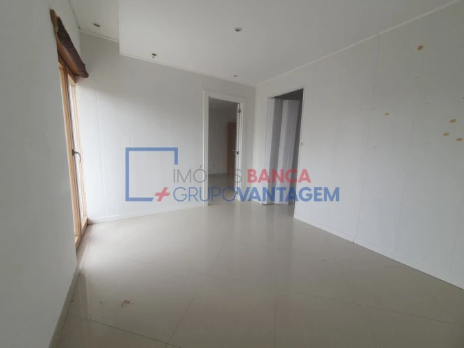 Apartamento T4 para Venda em Pinhal Novo Foto 3