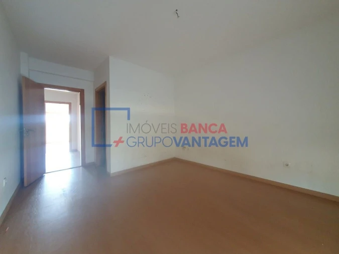 Apartamento T4 para Venda em Pinhal Novo Foto 13