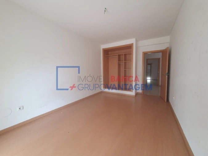 Apartamento T4 para Venda em Pinhal Novo Foto 17