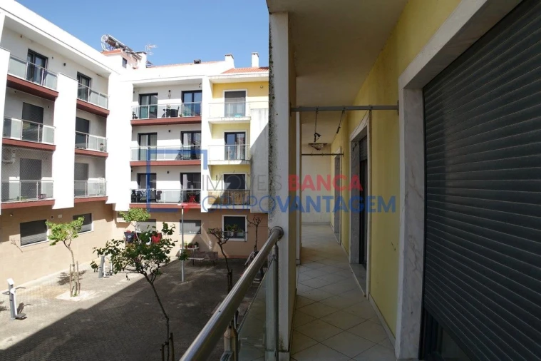 Apartamento T4 para Venda em Pinhal Novo Foto 27