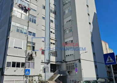 Apartamento T1 para Venda em Águas Livres