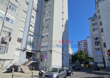 Apartamento T1 para Venda em Águas Livres