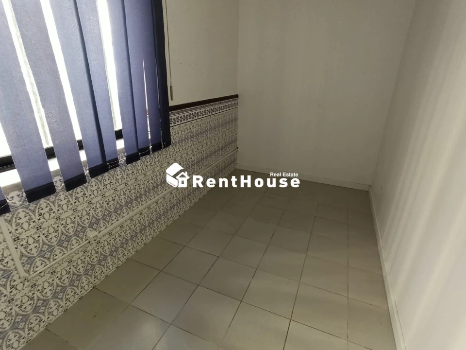 Loja para Arrendamento em Buarcos Foto 4