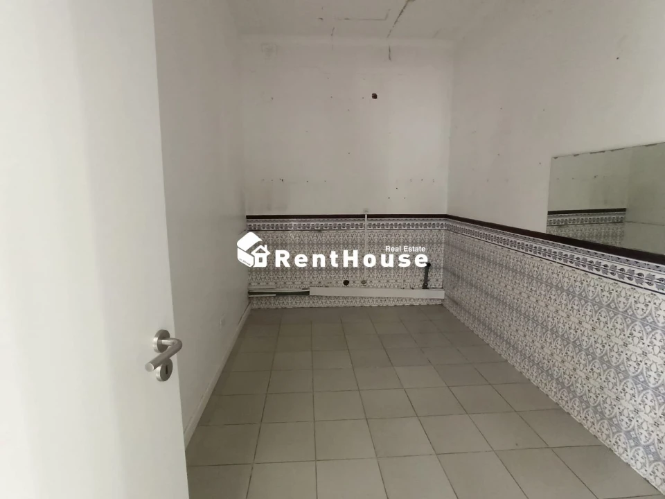 Loja para Arrendamento em Buarcos Foto 5