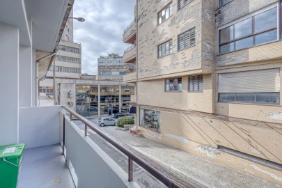 Apartamento T2 para Venda em Mafamude e Vilar do Paraíso