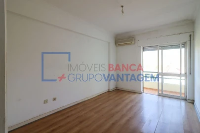 Apartamento T2 para Venda em Malveira e São Miguel de Alcainça