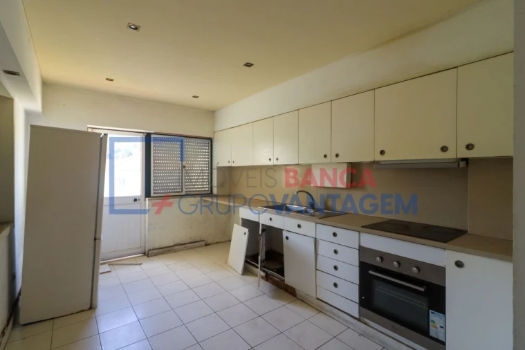 Apartamento T2 para Venda em Malveira e São Miguel de Alcainça Foto 8