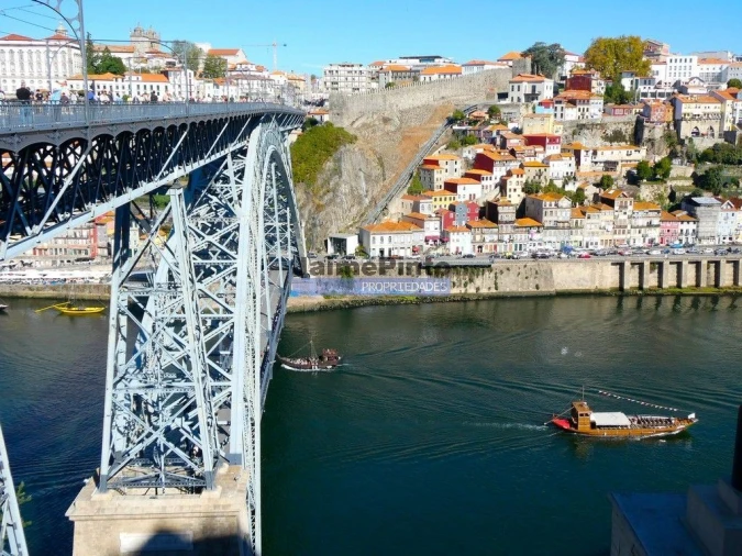 Apartamento T0 para Venda em Cedofeita, Santo Ildefonso, Sé, Miragaia, São Nicolau e Vitória Foto 3