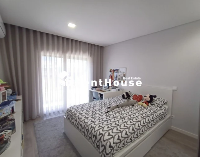 Apartamento T4 para Venda em Tavarede Foto 6