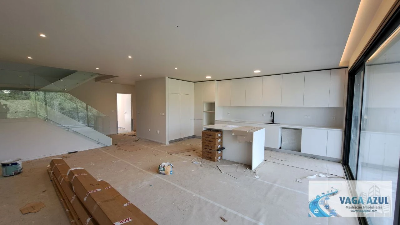 Moradia T3 para Venda em Fânzeres e São Pedro da Cova Foto 1