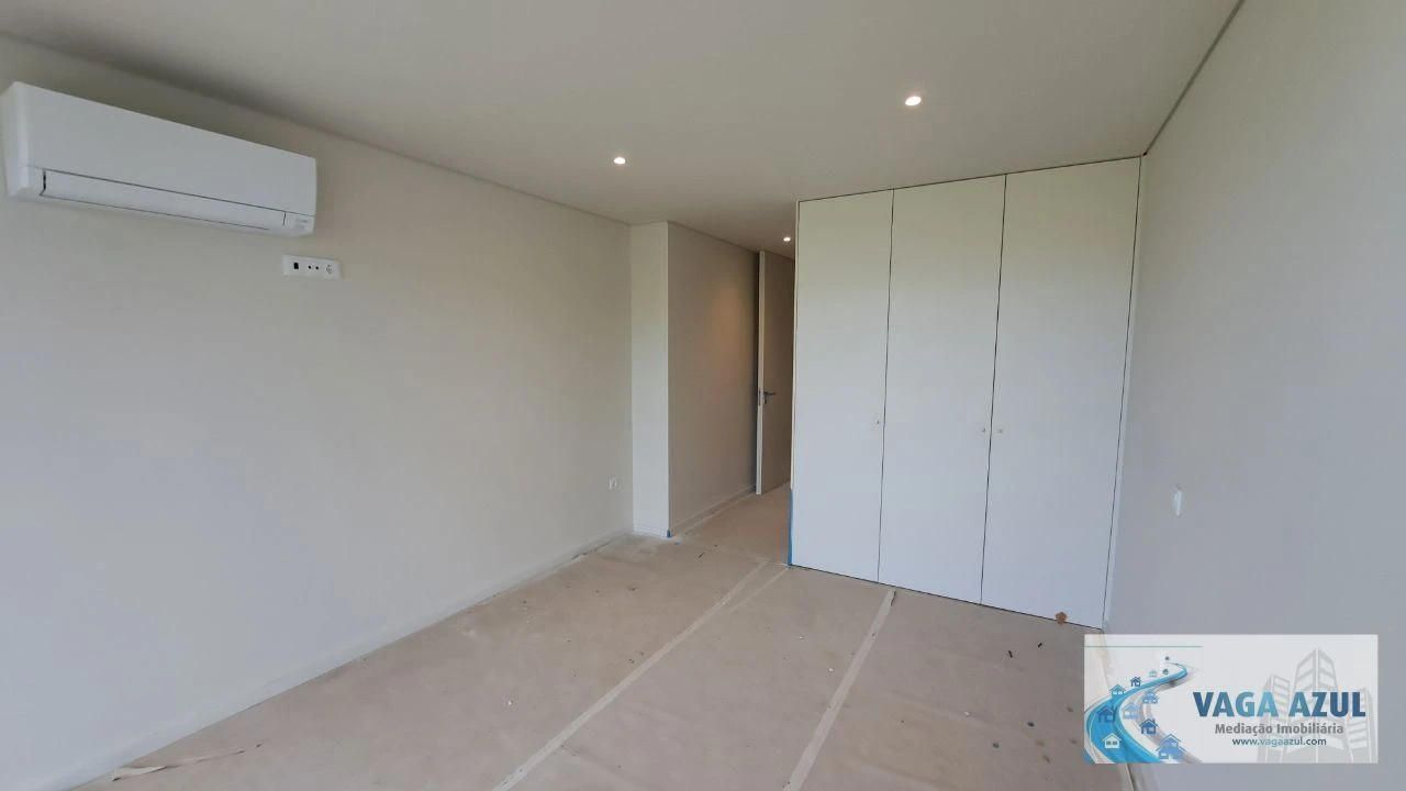 Moradia T3 para Venda em Fânzeres e São Pedro da Cova Foto 15