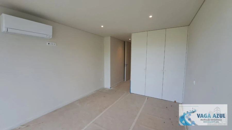 Moradia T3 para Venda em Fânzeres e São Pedro da Cova Foto 15