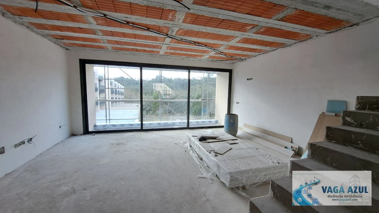 Moradia T3 para Venda em Fânzeres e São Pedro da Cova Foto 3