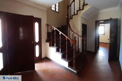 Moradia T4 para Venda em Arcozelo