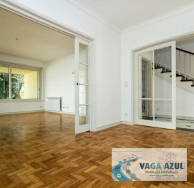 Moradia T5 para Arrendamento em Lordelo do Ouro e Massarelos