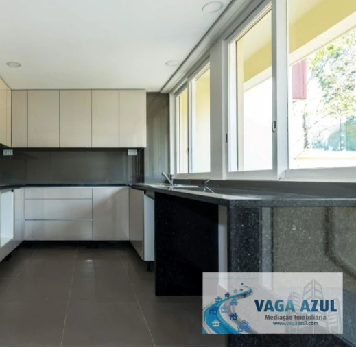 Moradia T5 para Arrendamento em Lordelo do Ouro e Massarelos Foto 6