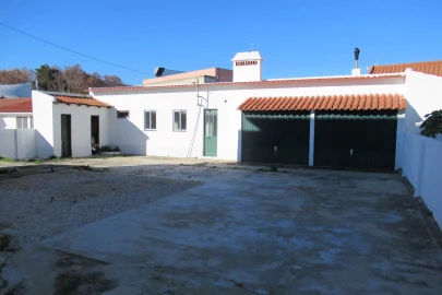 Moradia T1 para Venda em São João Baptista