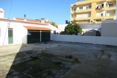 Moradia T1 para Venda em São João Baptista