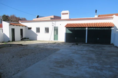 Moradia T1 para Venda em São João Baptista