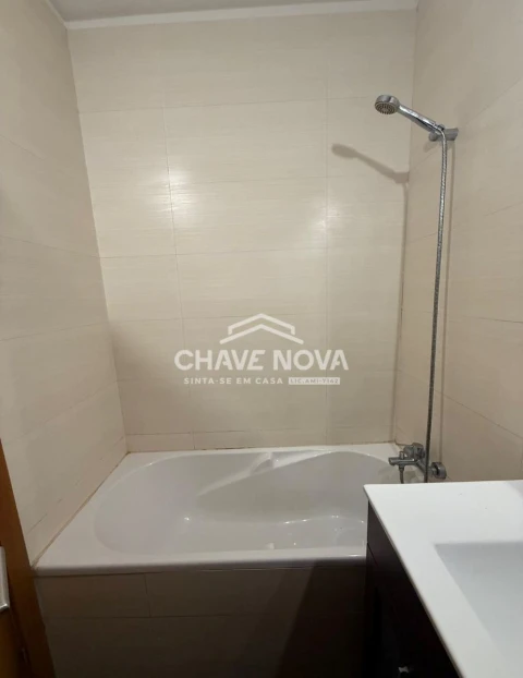 Apartamento T2 para Arrendamento em Custóias, Leça do Balio e Guifões