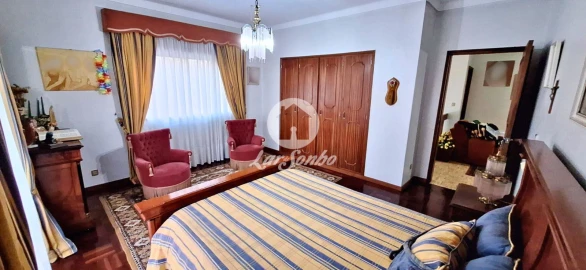 Moradia T4 para Venda em Roriz