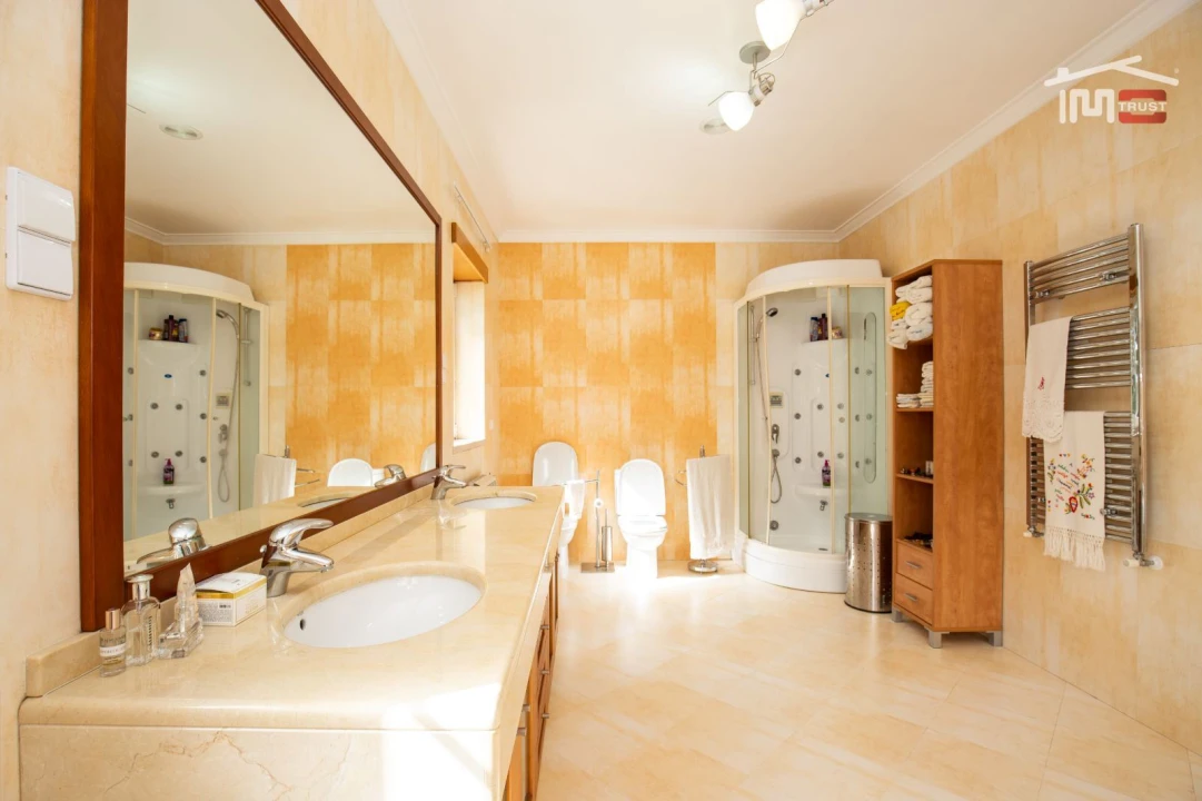 Moradia T5 para Venda em Seiça Foto 32