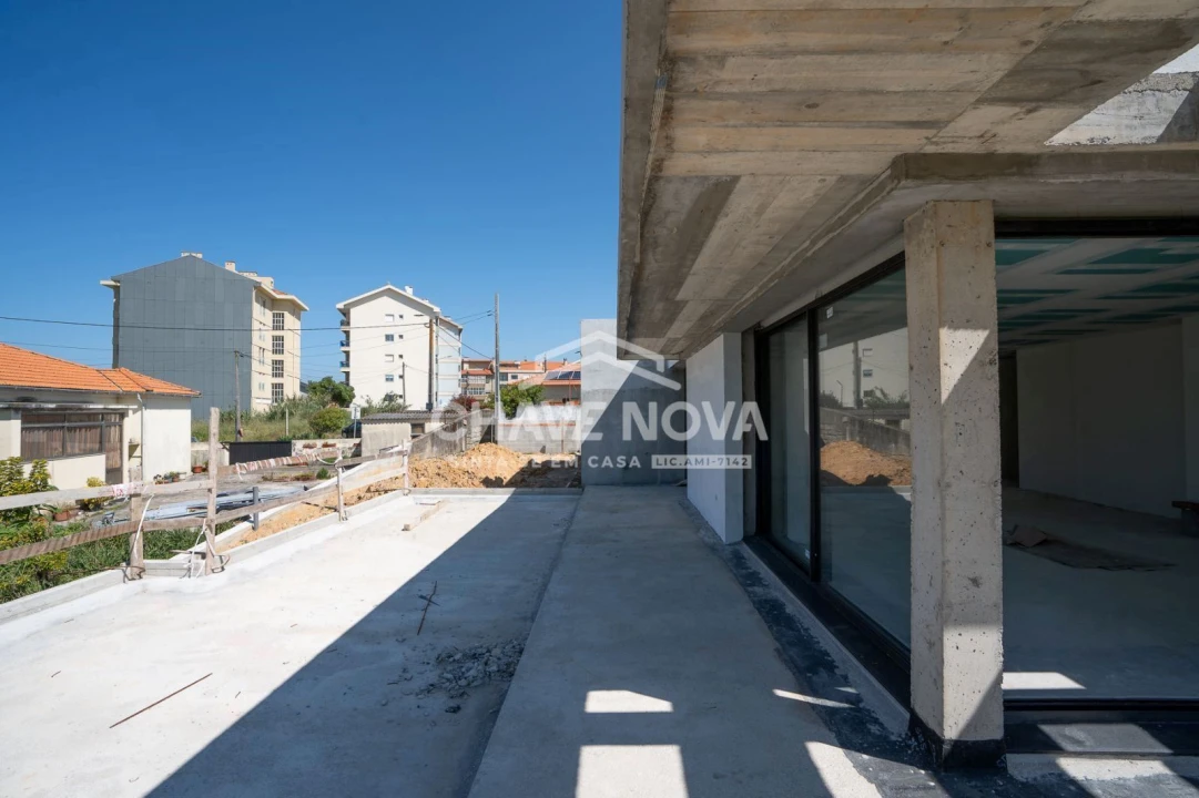 Moradia T3 para Venda em São Felix da Marinha Foto 12