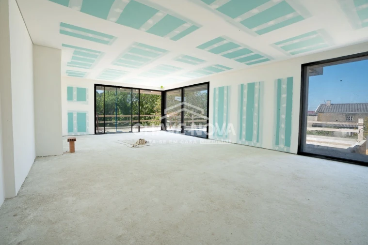 Moradia T3 para Venda em São Felix da Marinha Foto 18