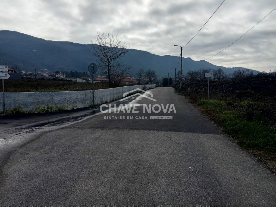 Terreno P/ Prédio para Venda em Vilar de Nantes Foto 4