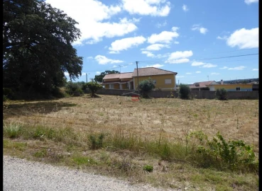 Terreno Misto para Venda em Atouguia