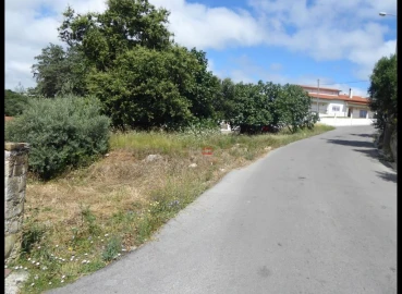 Terreno Misto para Venda em Atouguia