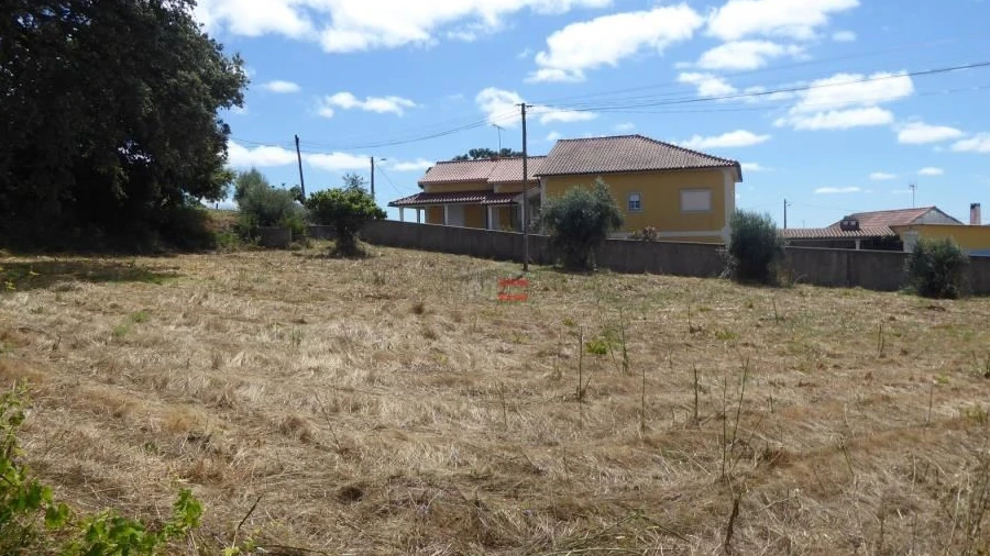 Terreno Misto para Venda em Atouguia