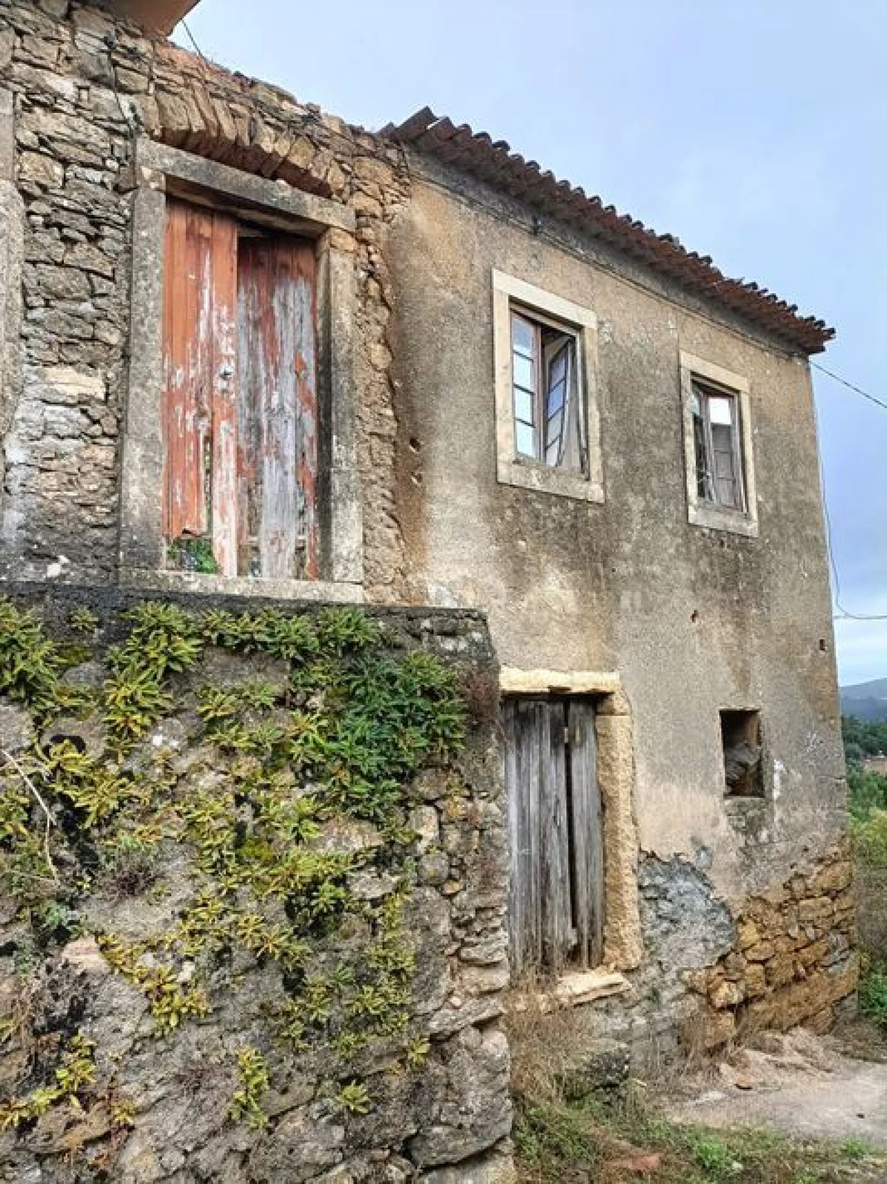 Moradia T0 para Venda em Almalagues Foto 4