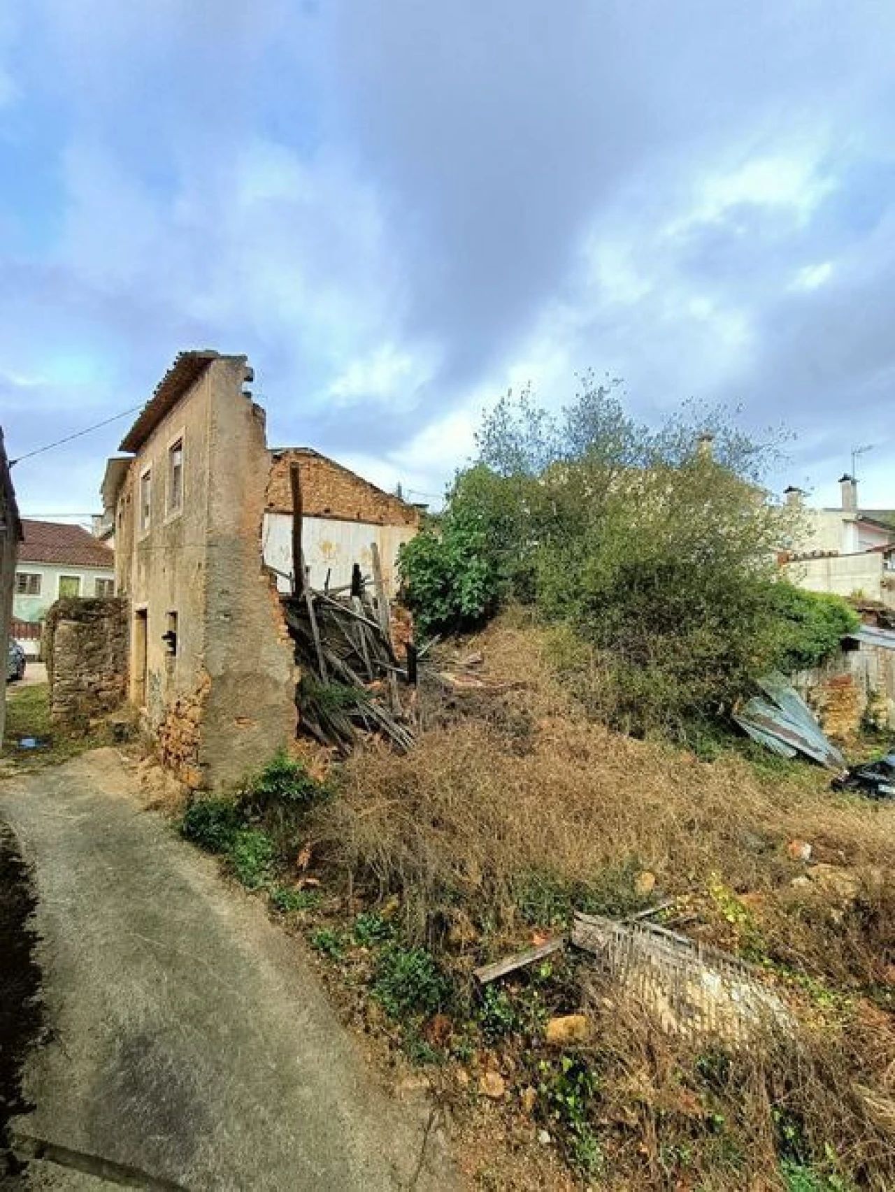 Moradia T0 para Venda em Almalagues Foto 5