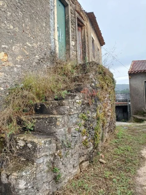 Moradia T0 para Venda em Almalagues