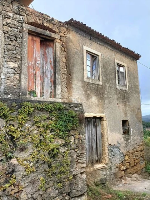 Moradia T0 para Venda em Almalagues