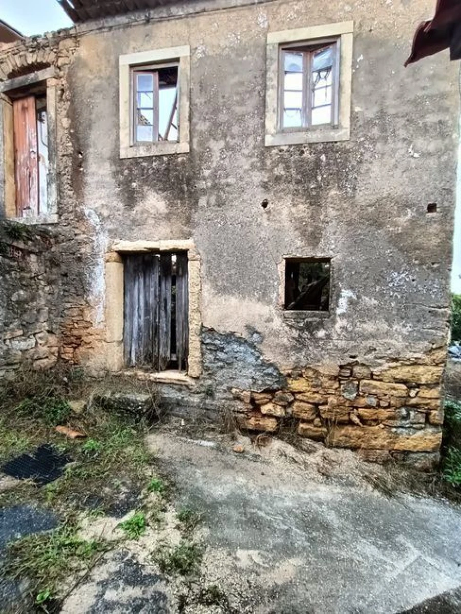 Moradia T0 para Venda em Almalagues Foto 2