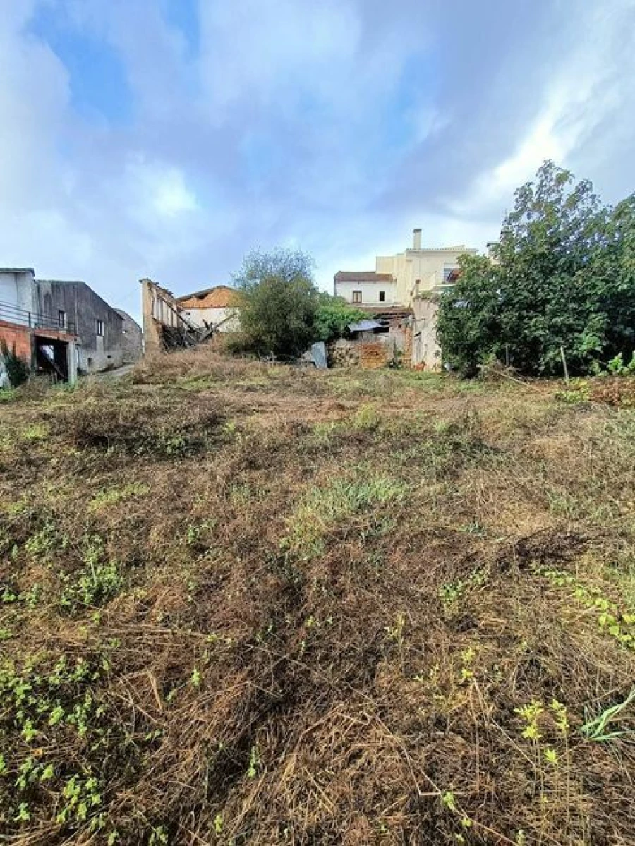 Moradia T0 para Venda em Almalagues Foto 7